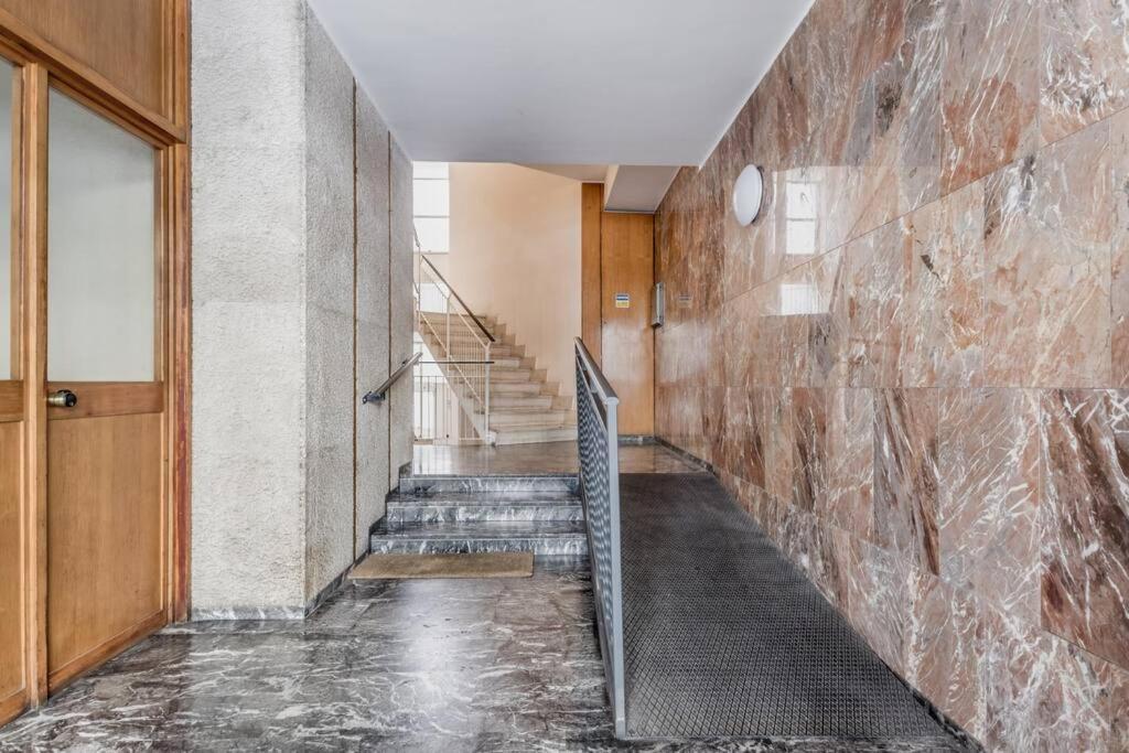 Tiburtina White House Roma Exterior foto